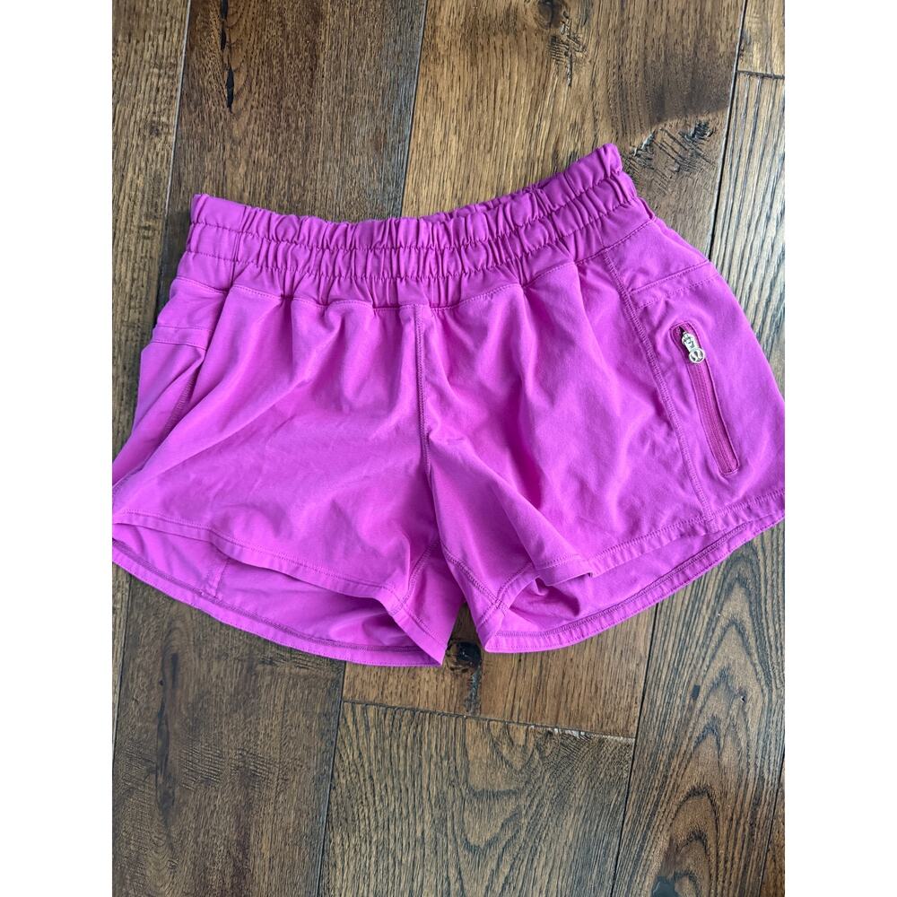 Lululemon Hotty Hot Low Rise Lined Short Womens Size 4 Purple Running Gym